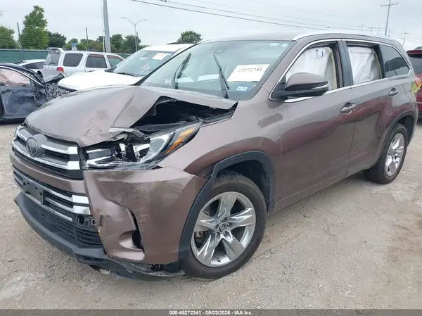 5TDYZRFH0JS275232 2018 TOYOTA HIGHLANDER - Image 2
