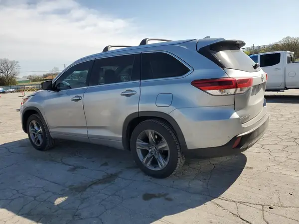 5TDYZRFH0JS277899 2018 TOYOTA HIGHLANDER - Image 2