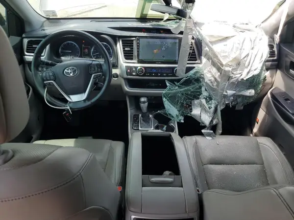 5TDYZRFH0JS283427 2018 TOYOTA HIGHLANDER - Image 8