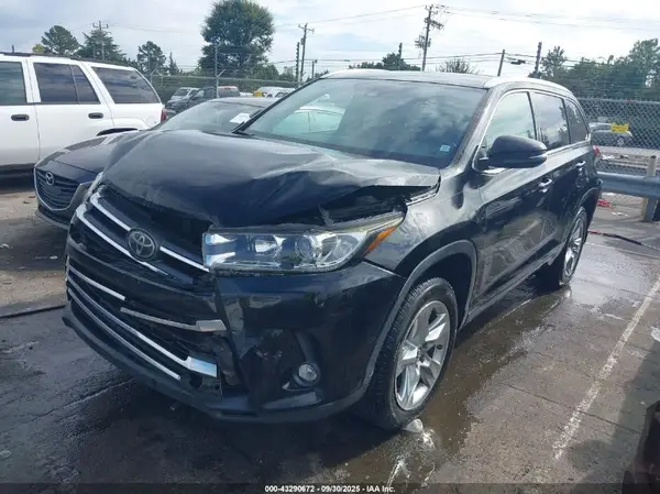 5TDYZRFH0KS309686 2019 TOYOTA HIGHLANDER - Image 2