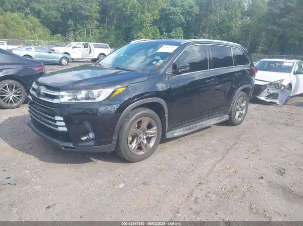 5TDYZRFH0KS324141 2019 TOYOTA HIGHLANDER - Image 2