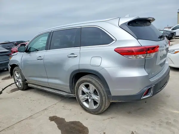 5TDYZRFH0KS324253 2019 TOYOTA HIGHLANDER - Image 2