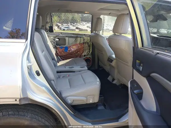 5TDYZRFH0KS333096 2019 TOYOTA HIGHLANDER - Image 8