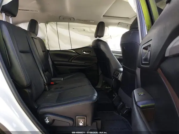 5TDYZRFH0KS348018 2019 TOYOTA HIGHLANDER - Image 8