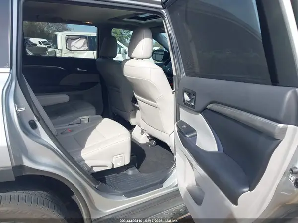 5TDYZRFH0KS359455 2019 TOYOTA HIGHLANDER - Image 8