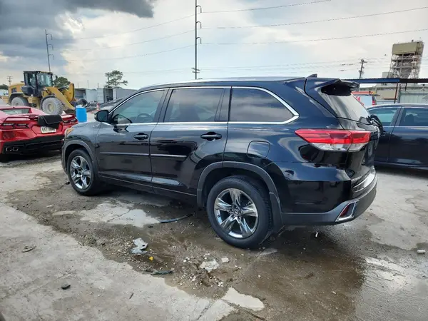 5TDYZRFH1HS200226 2017 TOYOTA HIGHLANDER - Image 2
