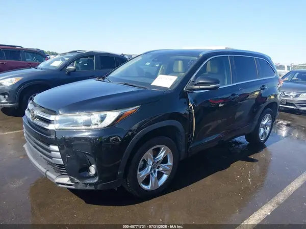 5TDYZRFH1HS201781 2017 TOYOTA HIGHLANDER - Image 2