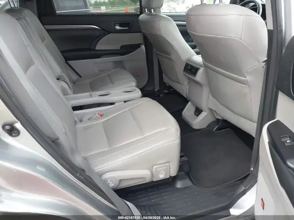 5TDYZRFH1HS207001 2017 TOYOTA HIGHLANDER - Image 8