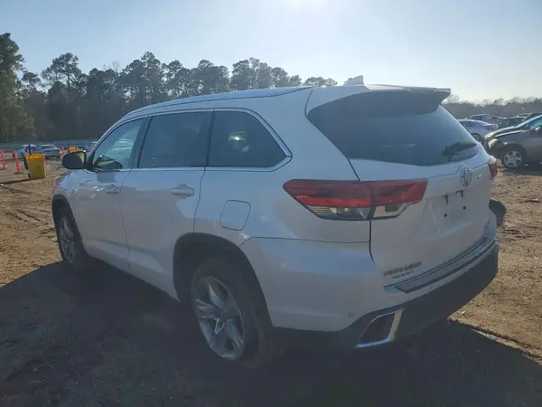 5TDYZRFH1HS221139 2017 TOYOTA HIGHLANDER - Image 2