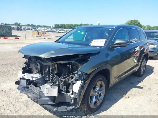 5TDYZRFH1HS221660 2017 TOYOTA HIGHLANDER - Image 2