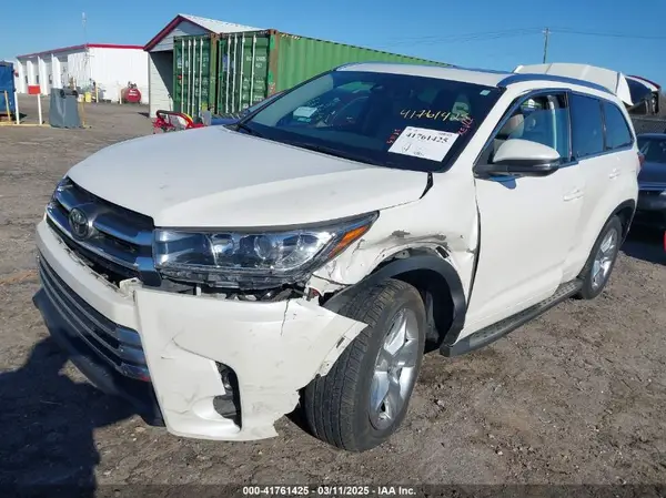 5TDYZRFH1HS231301 2017 TOYOTA HIGHLANDER - Image 2