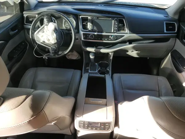5TDYZRFH1HS232531 2017 TOYOTA HIGHLANDER - Image 8