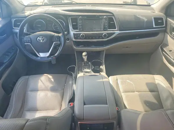 5TDYZRFH1JS235466 2018 TOYOTA HIGHLANDER - Image 8