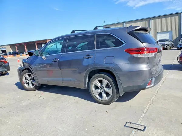 5TDYZRFH1JS249223 2018 TOYOTA HIGHLANDER - Image 2