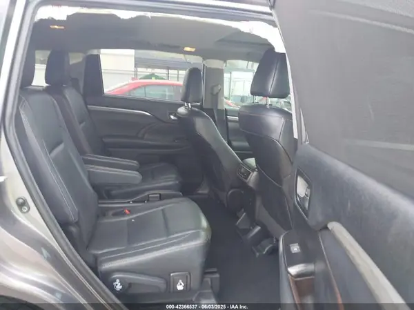 5TDYZRFH1JS256186 2018 TOYOTA HIGHLANDER - Image 8