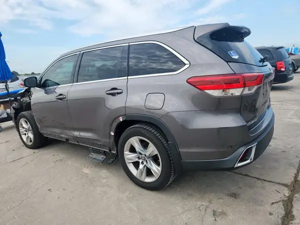 5TDYZRFH1JS258035 2018 TOYOTA HIGHLANDER - Image 2