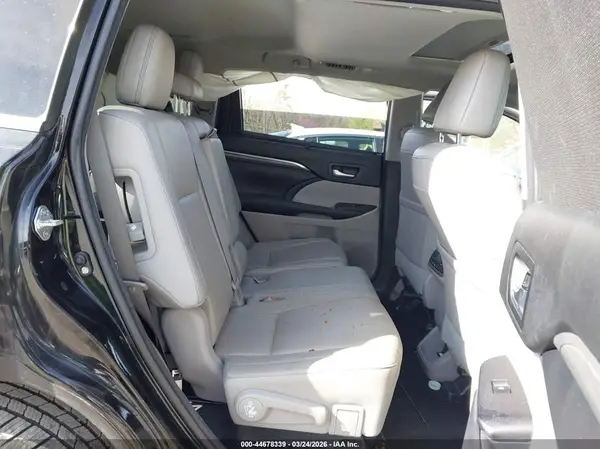 5TDYZRFH1JS265406 2018 TOYOTA HIGHLANDER - Image 8
