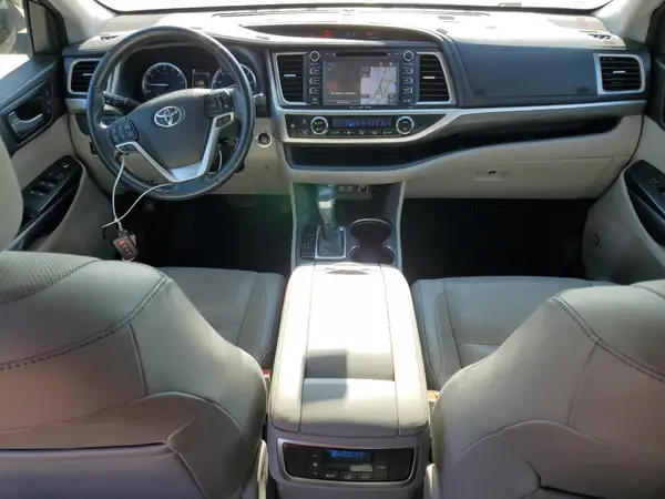 5TDYZRFH1JS289009 2018 TOYOTA HIGHLANDER - Image 8