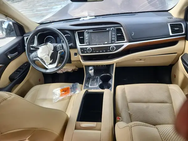 5TDYZRFH1KS296611 2019 TOYOTA HIGHLANDER - Image 8