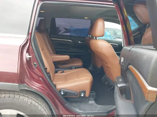 5TDYZRFH1KS299928 2019 TOYOTA HIGHLANDER - Image 8