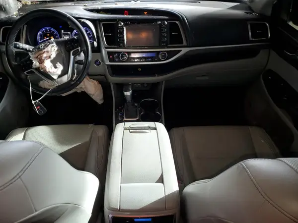 5TDYZRFH1KS301662 2019 TOYOTA HIGHLANDER - Image 8