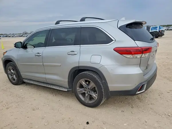 5TDYZRFH1KS332152 2019 TOYOTA HIGHLANDER - Image 2