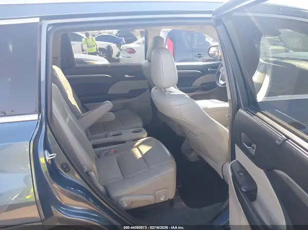 5TDYZRFH1KS340753 2019 TOYOTA HIGHLANDER - Image 8