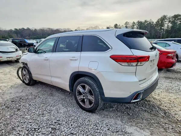 5TDYZRFH2HS196414 2017 TOYOTA HIGHLANDER - Image 2