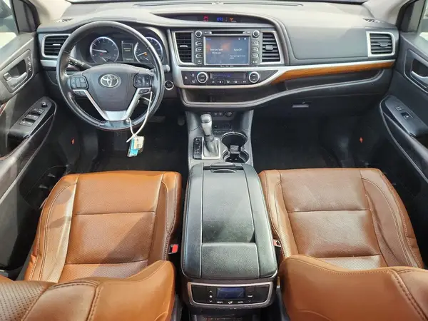 5TDYZRFH2HS196414 2017 TOYOTA HIGHLANDER - Image 8