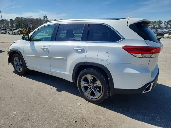 5TDYZRFH2HS207539 2017 TOYOTA HIGHLANDER - Image 2
