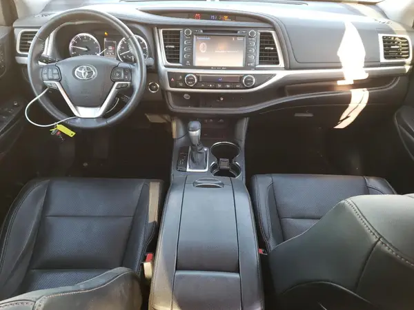 5TDYZRFH2HS213227 2017 TOYOTA HIGHLANDER - Image 8
