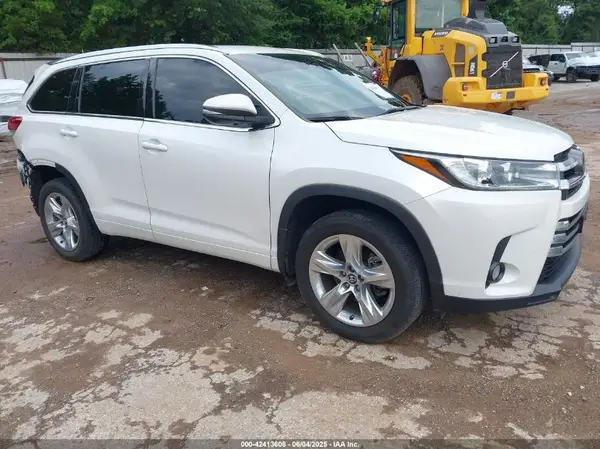 5TDYZRFH2JS235332 2018 TOYOTA HIGHLANDER - Image 1