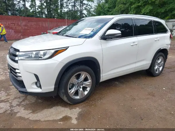 5TDYZRFH2JS235332 2018 TOYOTA HIGHLANDER - Image 2