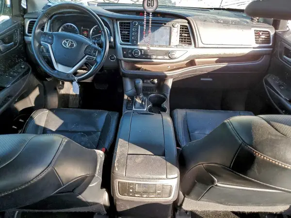 5TDYZRFH2JS236108 2018 TOYOTA HIGHLANDER - Image 8