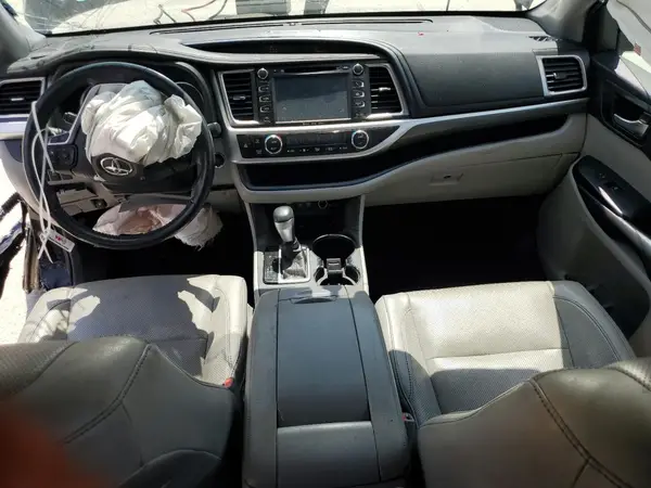5TDYZRFH2JS237789 2018 TOYOTA HIGHLANDER - Image 8