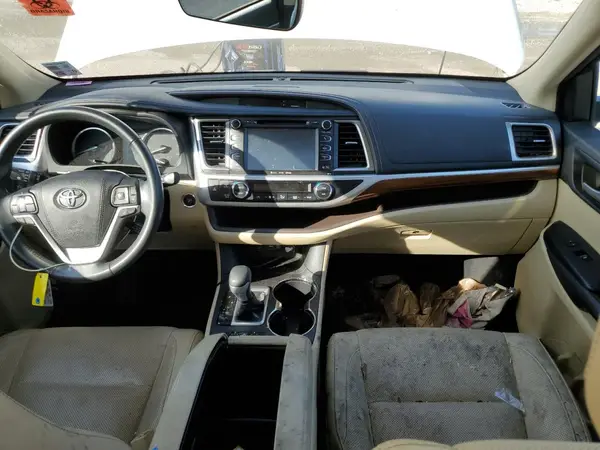 5TDYZRFH2JS238554 2018 TOYOTA HIGHLANDER - Image 8