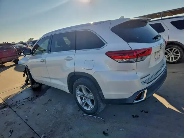 5TDYZRFH2JS239297 2018 TOYOTA HIGHLANDER - Image 2