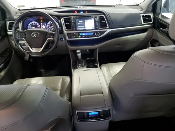 5TDYZRFH2JS241812 2018 TOYOTA HIGHLANDER - Image 8