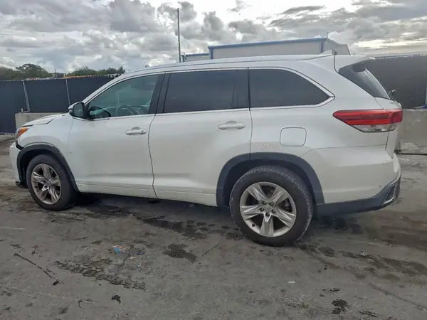 5TDYZRFH2JS243012 2018 TOYOTA HIGHLANDER - Image 2