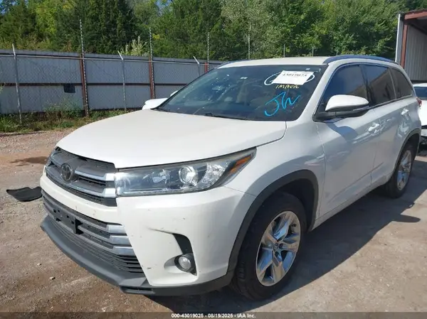 5TDYZRFH2JS256035 2018 TOYOTA HIGHLANDER - Image 2