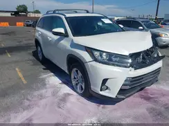 5TDYZRFH2JS258190 2018 TOYOTA HIGHLANDER