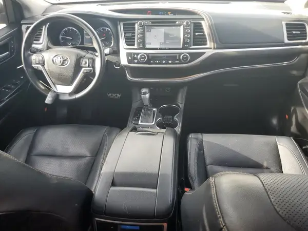 5TDYZRFH2JS276723 2018 TOYOTA HIGHLANDER - Image 8