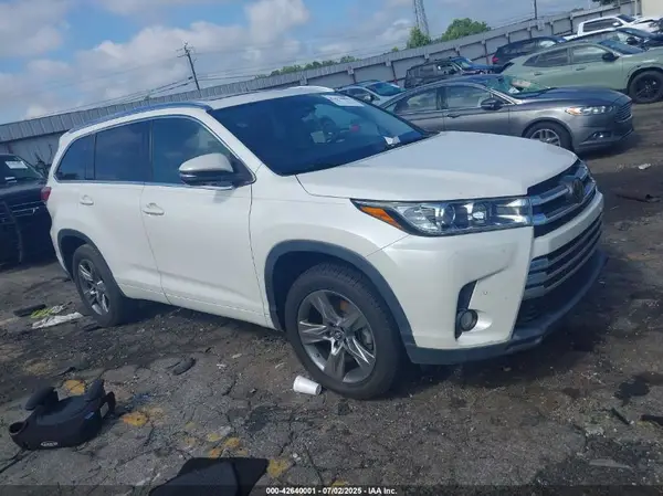 5TDYZRFH2JS285437 2018 TOYOTA HIGHLANDER - Image 1