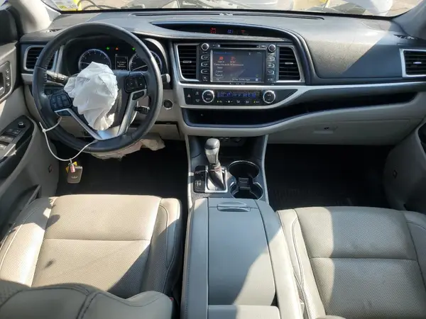 5TDYZRFH2KS298674 2019 TOYOTA HIGHLANDER - Image 8