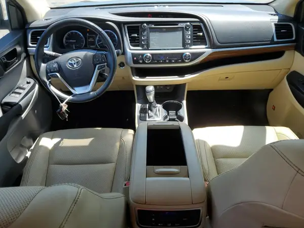 5TDYZRFH2KS326621 2019 TOYOTA HIGHLANDER - Image 8