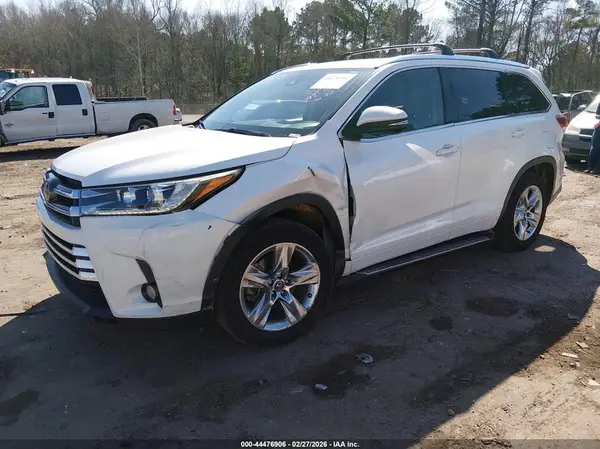 5TDYZRFH3HS192842 2017 TOYOTA HIGHLANDER - Image 2