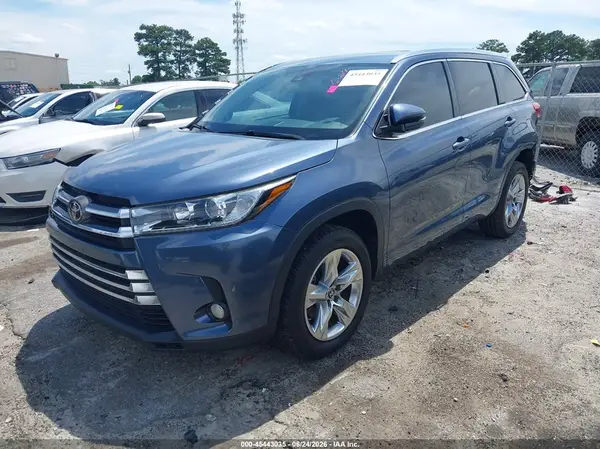 5TDYZRFH3HS196115 2017 TOYOTA HIGHLANDER - Image 2
