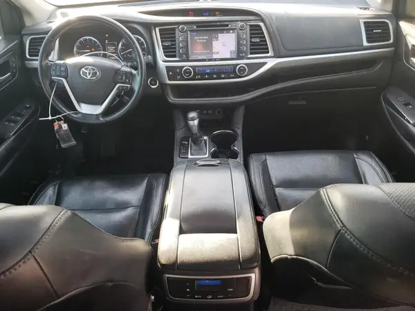 5TDYZRFH3HS196860 2017 TOYOTA HIGHLANDER - Image 8