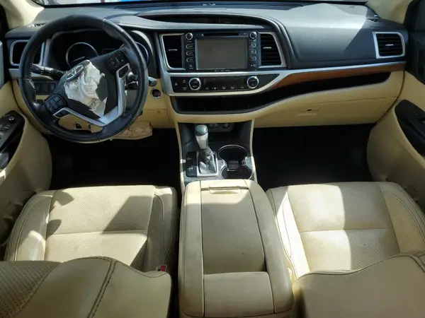 5TDYZRFH3HS215939 2017 TOYOTA HIGHLANDER - Image 8