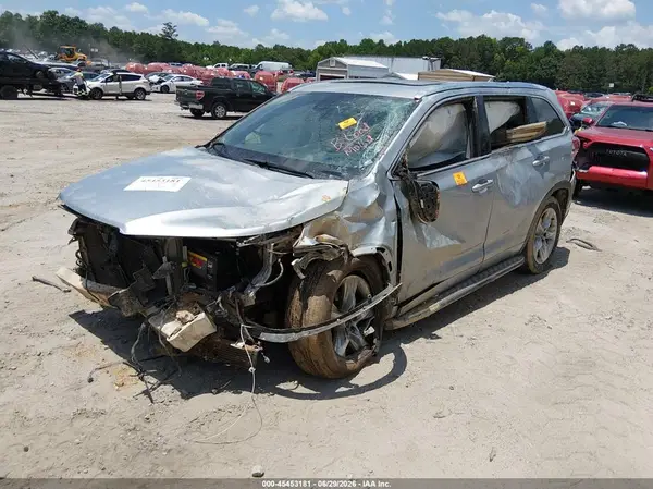 5TDYZRFH3HS220977 2017 TOYOTA HIGHLANDER - Image 2